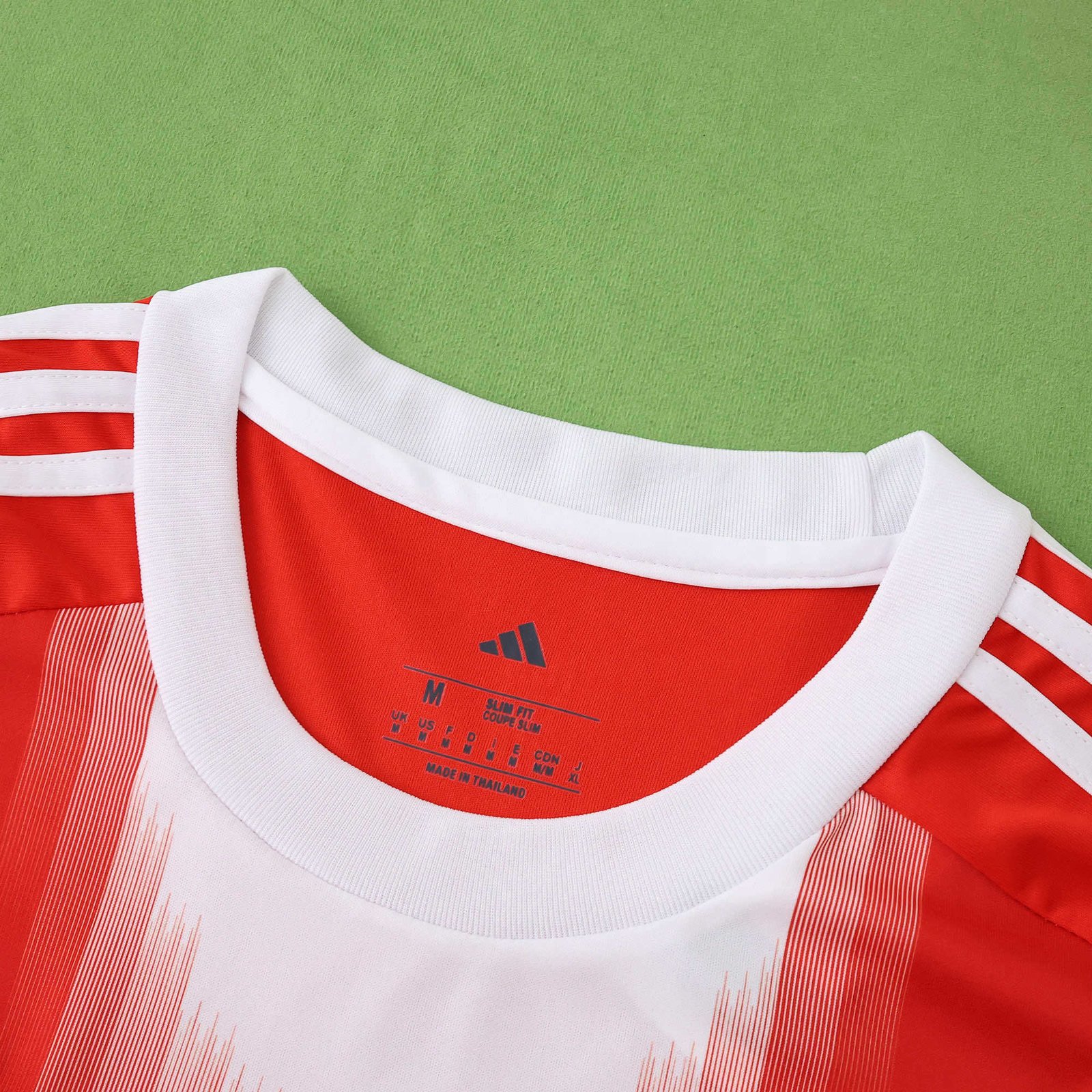 Camiseta vermelha do Bayern de Munique 2025/26 - Imagem 3