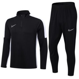 Kit preto com branco da Nike
