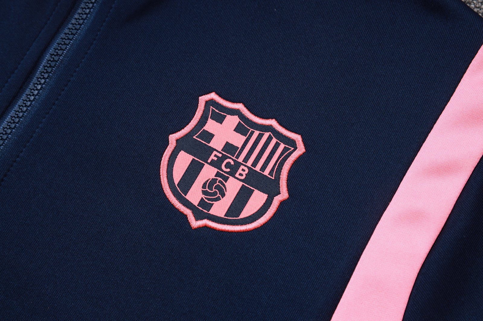 Kit agasalho azul total 90 do Barcelona 2025 - Imagem 5