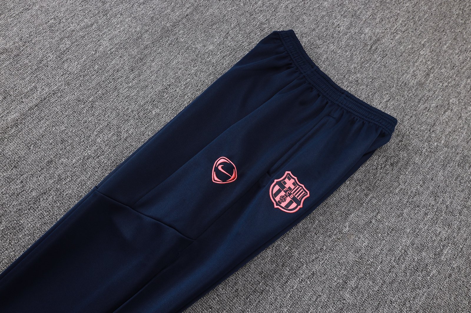 Kit agasalho azul total 90 do Barcelona 2025 - Imagem 10